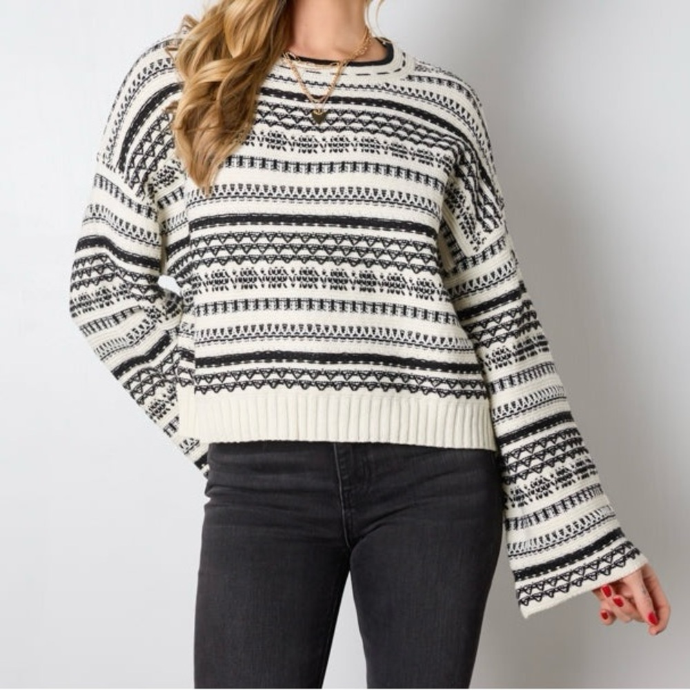 Black and White Patterned Women's Sweater